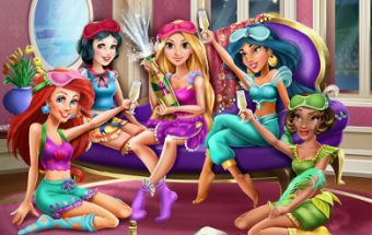 Disney Princesses Pyjama Party