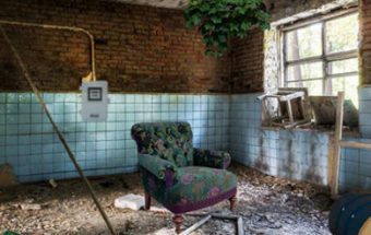 Locked Abandoned House Escape