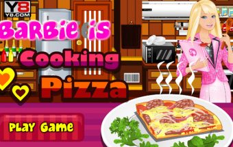 Barbie is Cooking Pizza